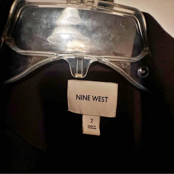 Nine West dull black blazer with special stitch lapels and tortoise shell button - Picture 6 of 6